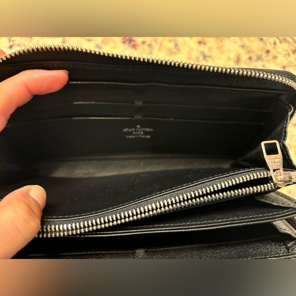 LOUIS VUITTON Epi Azteque Zippy Wallet- Limited Edition - Picture 7 of 13